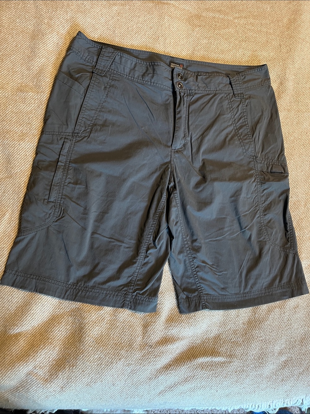 Royal Robbins Charcoal Gray Men's Cargo Shorts